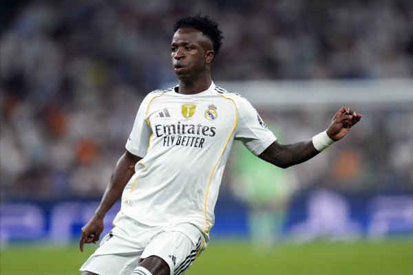 Có 2 năm còn lại trong hợp đồng! AS: Alonso dừng gia hạn hợp đồng của Vinicius, Real Madrid lo lắng 