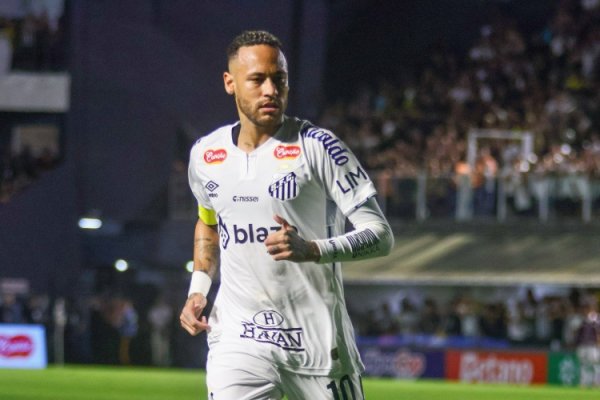 Chủ tịch Santos nói về Neymar: Anh ấy đã đóng góp cho đội và không nên bị thương cho đến khi kết thú