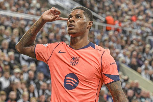 Lần đầu tiên trong sự nghiệp của mình với ba hỗ trợ liên tiếp! Ferdinand: Rashford trông có vẻ tái s
