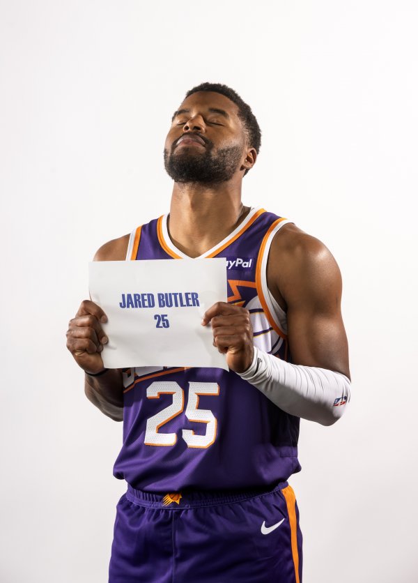 Tên tôi cũng là Butler! Jare