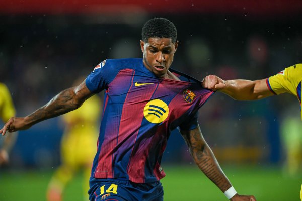 chiếu sáng! Rashford có 4 bà