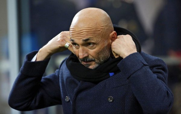 Ông đã liên tiếp dẫn dắt Roma, Inter Milan và Juventus. Spalletti là người thứ ba kể từ năm 1930.
