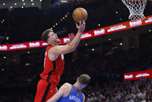 Người truyền thông: Cái quái