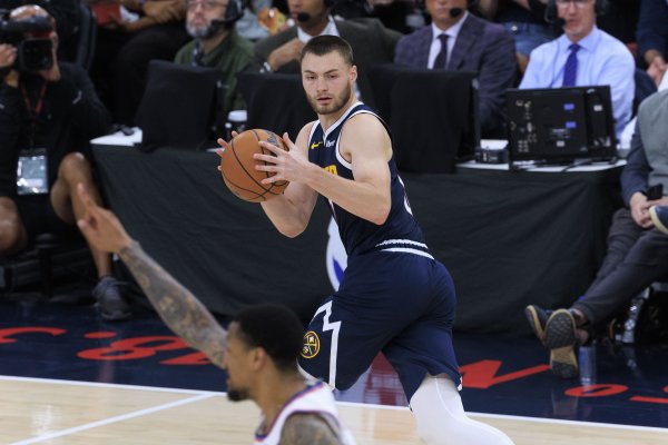 Hoàng tử bé đang bay! Braun ghi được 12 điểm sau 5 trong số 11 cú sút, 7 rebound và 4 kiến ​​​​tạo, 