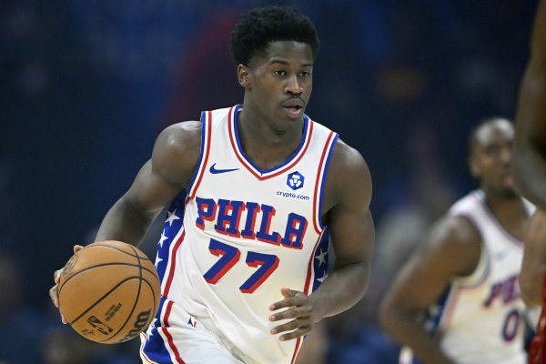 Bay vút lên trời! Edgecombe cầ