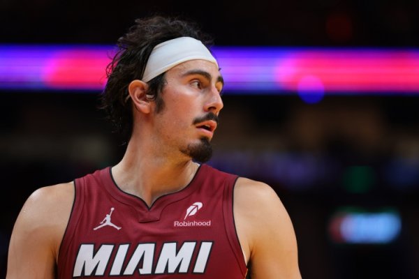 Spoelstra: Husker chỉ được phép thi đấu trước trận đấu và anh ấy đã cố gắng hết sức trong trận đấu