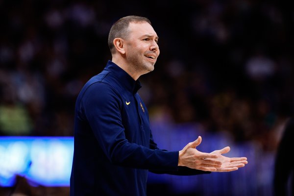 Adelman nói về 4 chiến thắng liên tiếp: Nhanh chóng điều chỉnh tâm lý để đối phó với trận đấu tiếp t