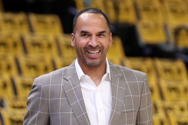 Đấu trường: Harrison đang phải chịu trách nhiệm. Lông mày rậm và béo lên là lỗi của anh ta? 3 trận t