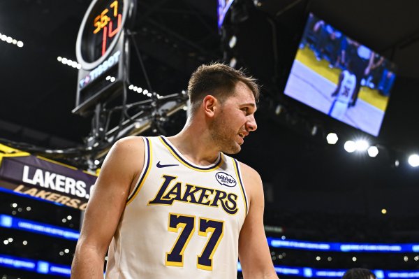 Doncic: Đây có lẽ là trận đấu tệ nhất của tôi trong mùa giải. Tôi phải dẫn đầu và chơi tốt hơn.
